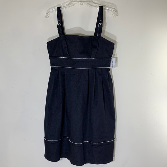 Maggy London Dresses & Skirts - NWT. MAGGY LONDON 8 Black Zipper Decorated Pleat Dress.